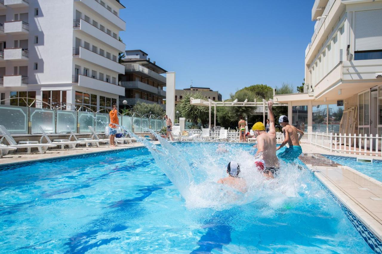 Hotel Solemare Мілано-Маріттіма Екстер'єр фото